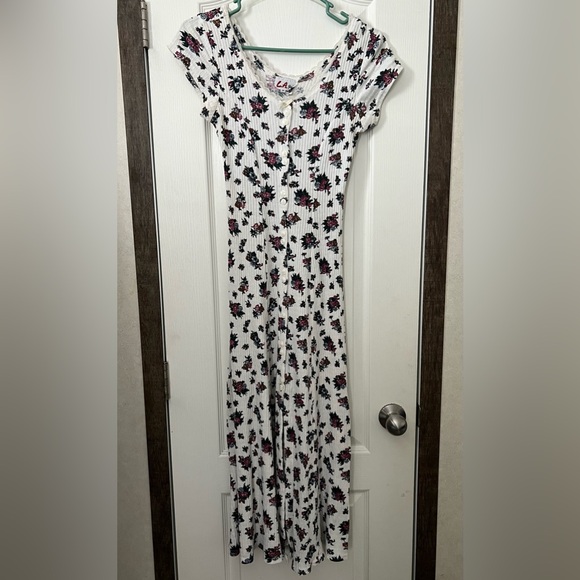 L.A. Girl Dresses & Skirts - Vintage White & Floral LA Girl Cottagecore Dress Size 9/10